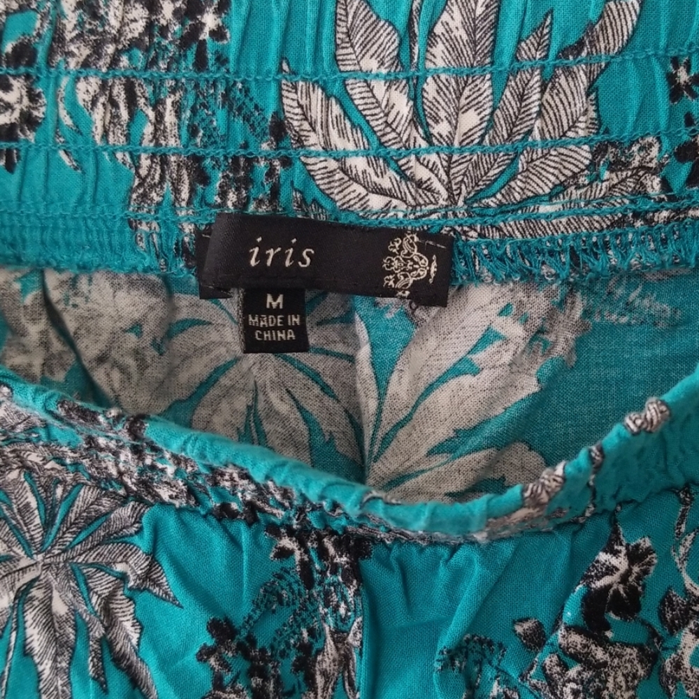 Palm tree pattern print design flowy shorts - Picture 6 of 6